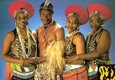 Mahlathini and the Mahotella Queens